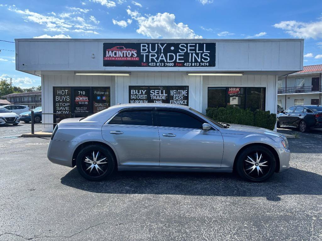 Used 2013 Chrysler 300 S RWD image 1