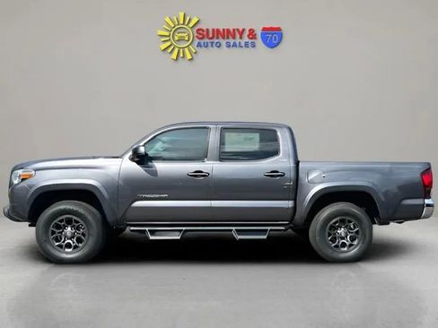 Used 2018 Toyota Tacoma SR5 image 5