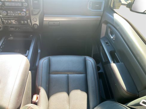 Used 2024 Nissan Titan PRO-4X w/ Pro-4x Convenience Package image 24