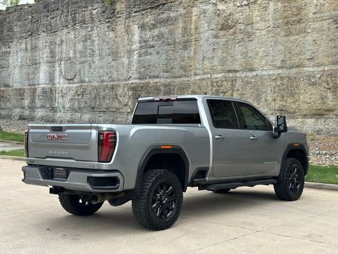 Used 2024 GMC Sierra 3500 AT4 w/ Technology Package image 4