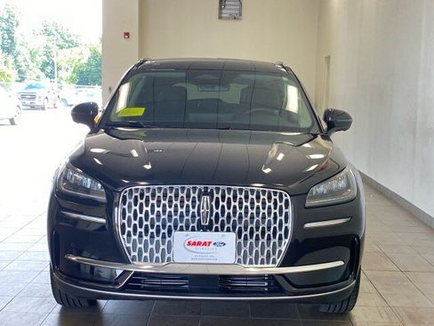 Used 2025 Lincoln Corsair AWD w/ Equipment Group 101A image 3