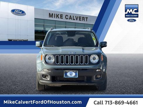 Used 2018 Jeep Renegade Latitude w/ Safety & Security Group FWD image 8