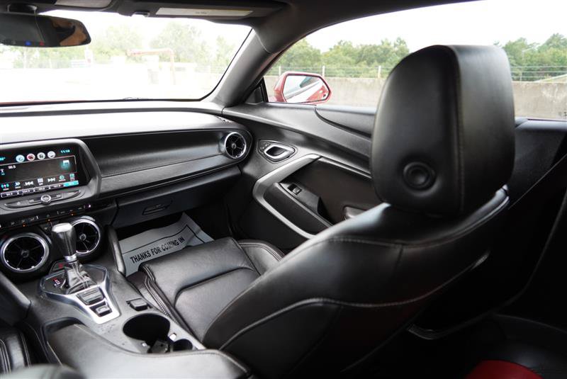 Used 2016 Chevrolet Camaro SS RWD image 48