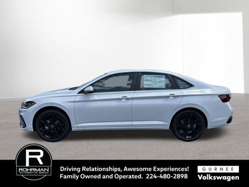 New 2025 Volkswagen Jetta SE image 6