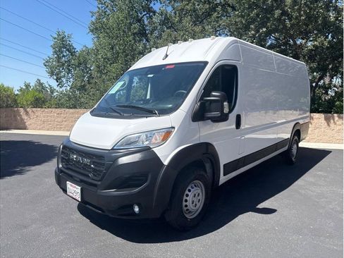 Used 2025 RAM ProMaster 3500 w/ Convenience Group FWD image 3