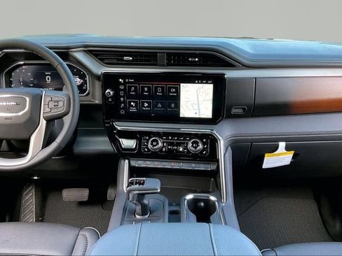 New 2026 GMC Sierra 1500 Denali w/ Denali Reserve Package AWD/4WD image 8