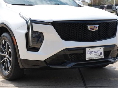 Used 2024 Cadillac XT4 Sport image 29