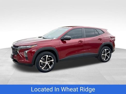 Certified 2024 Chevrolet Trax RS FWD image 1