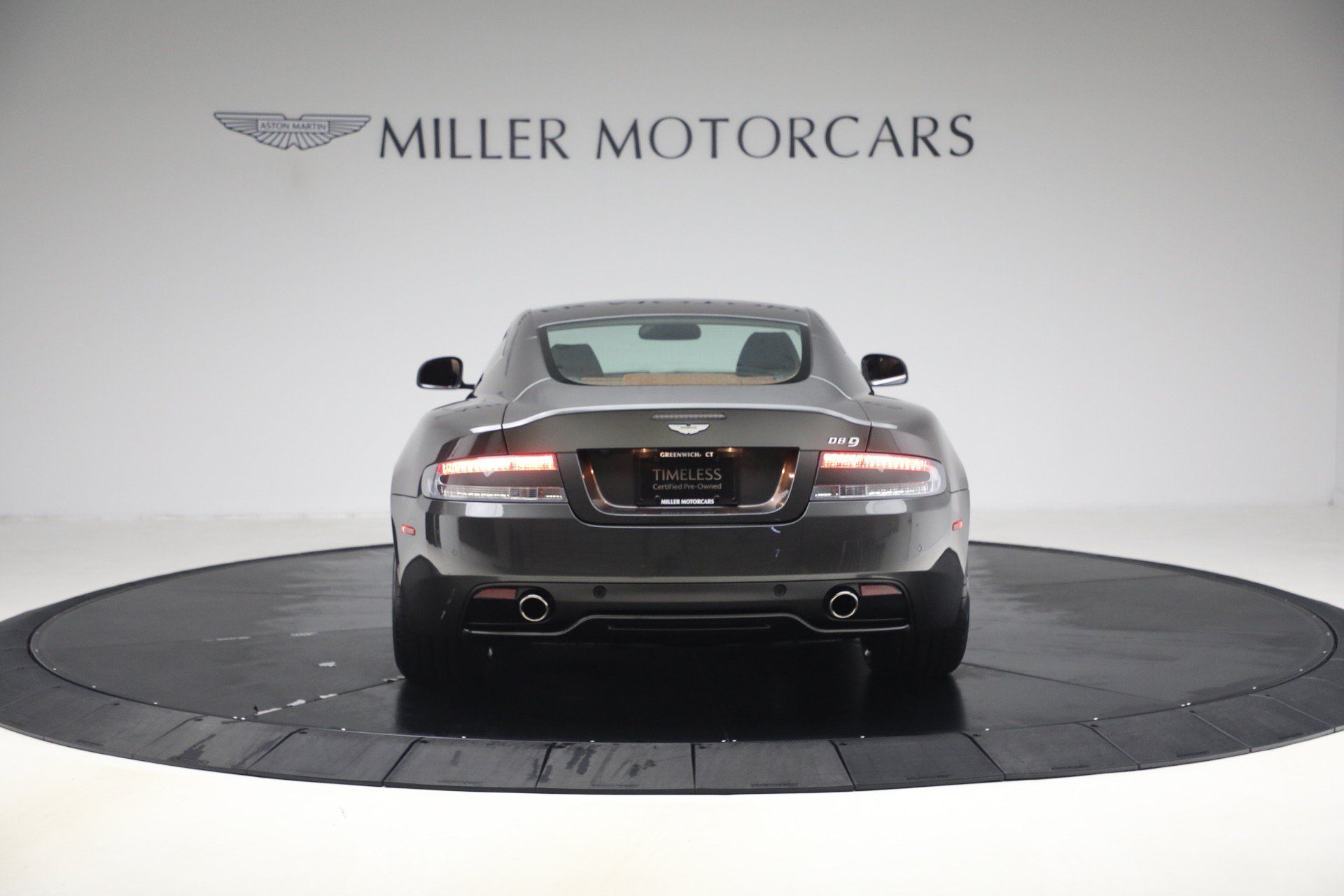 Used 2014 Aston Martin DB9 Coupe RWD image 6