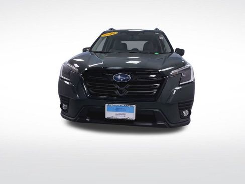 Used 2024 Subaru Forester Premium AWD/4WD image 3