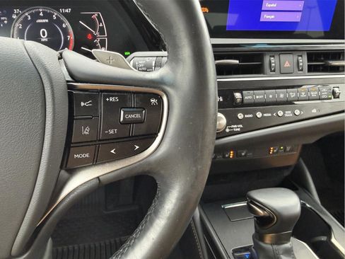Used 2023 Lexus ES 250 w/ Premium Package image 16