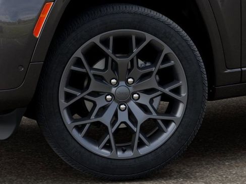New 2026 Jeep Grand Cherokee L Summit AWD/4WD image 8