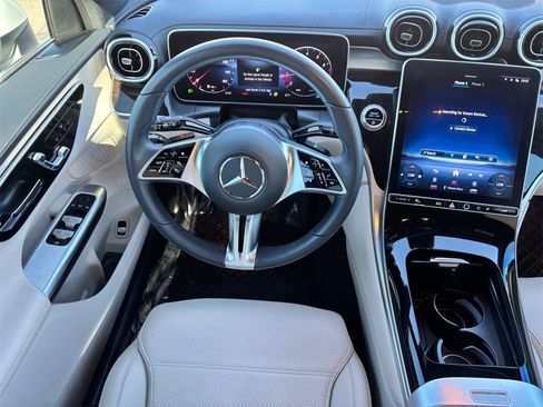 Used 2023 Mercedes-Benz GLC 300 image 15
