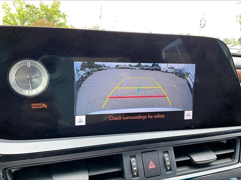 Used 2023 Lexus ES 300h w/ Premium Package FWD image 26