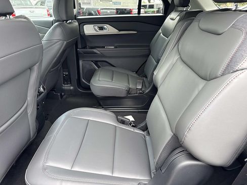 New 2026 Ford Explorer Active w/ Active Comfort Package RWD image 23