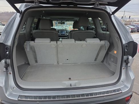 Used 2016 Toyota Highlander Limited image 22