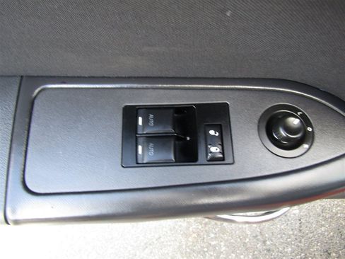 Used 2011 Dodge Challenger RWD image 14