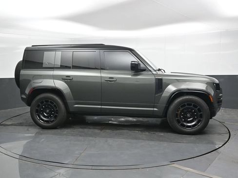 Used 2025 Land Rover Defender 110 AWD/4WD image 3