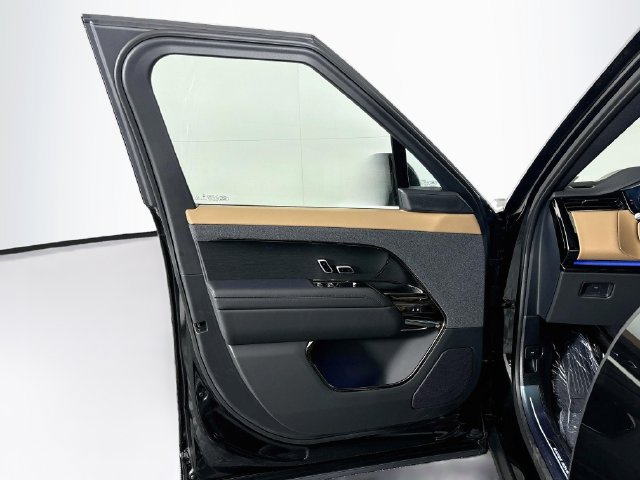 New 2027 Land Rover Range Rover Sport Dynamic SE AWD/4WD image 11