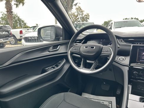 New 2026 Jeep Grand Cherokee Laredo X AWD/4WD image 35
