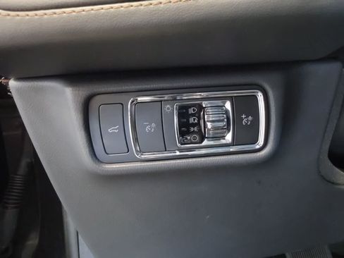 Used 2025 Lincoln Aviator Reserve w/ Equipment Group 201A AWD/4WD image 22