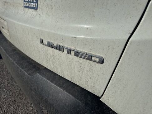 Used 2018 Jeep Renegade Limited w/ UConnect 8.4 Nav Group image 12