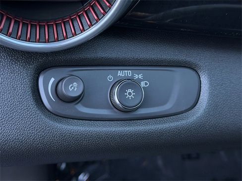 Certified 2025 Chevrolet Trax RS w/ Driver Confidence Package image 20