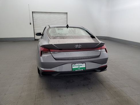 Used 2023 Hyundai Elantra SEL w/ Cargo Package FWD image 6