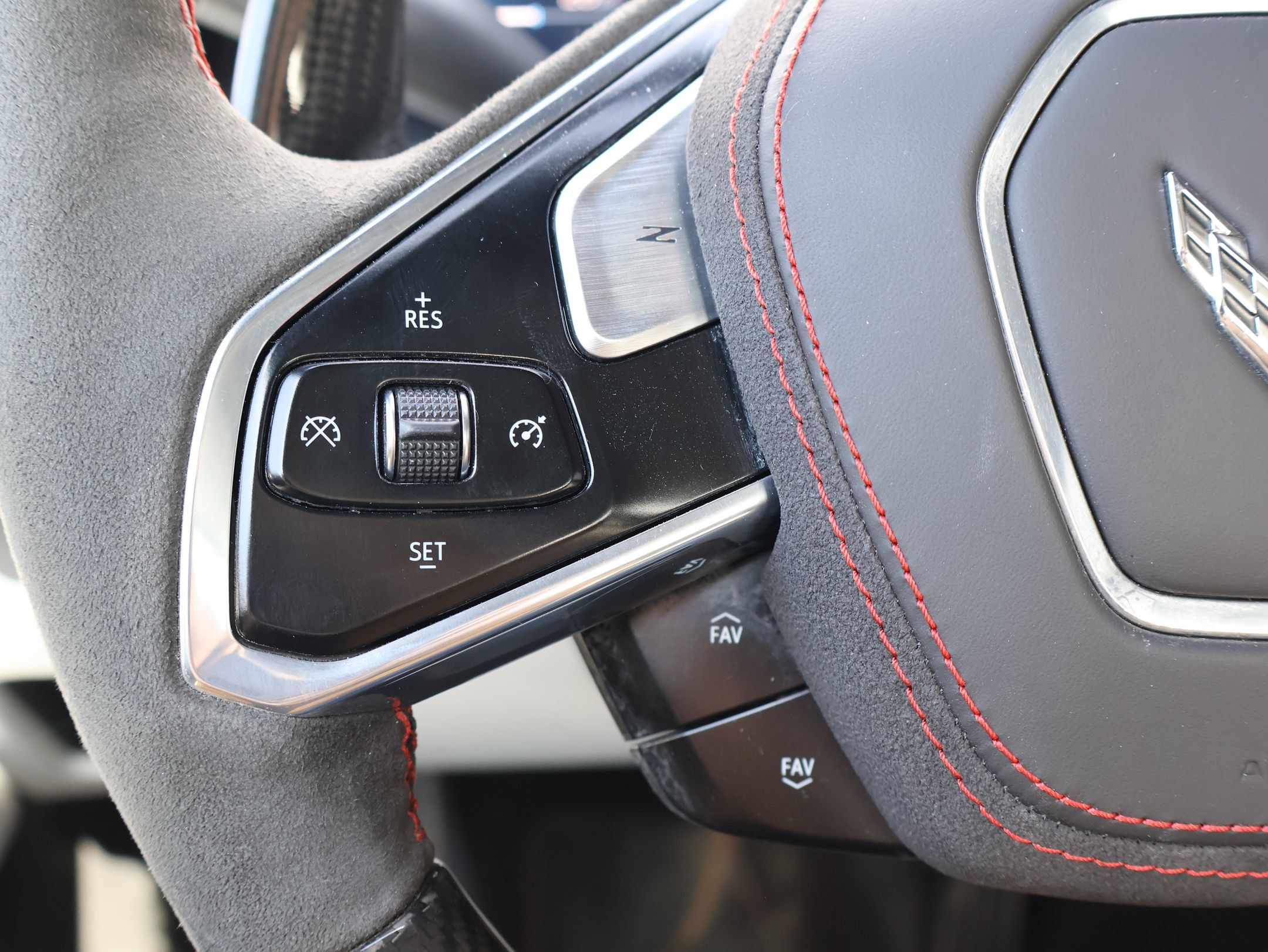Used 2023 Chevrolet Corvette Z06 RWD image 17
