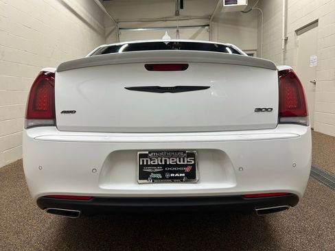 Used 2023 Chrysler 300 Touring L w/ Popular Equipment Group image 3