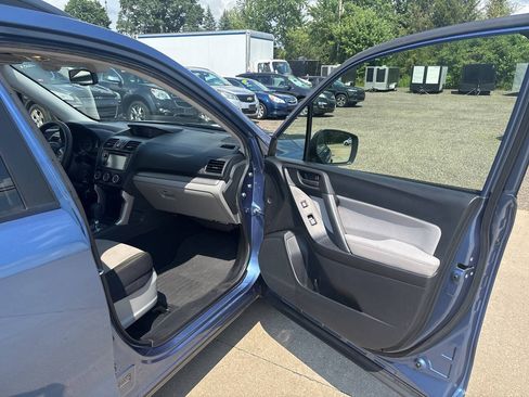 Used 2015 Subaru Forester 2.5i Premium AWD/4WD image 18
