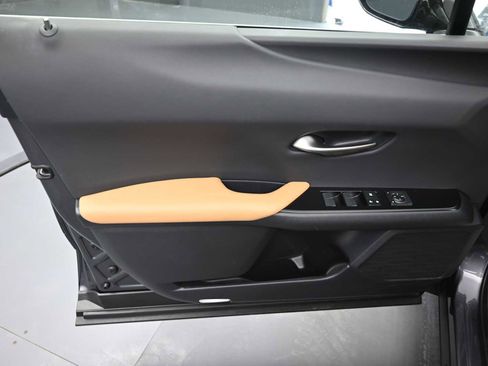 Used 2024 Lexus UX 250h AWD w/ Premium Package image 12