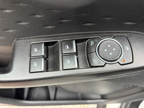 Used 2020 Ford Escape SEL image 19