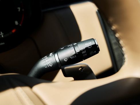 Used 2024 Land Rover Range Rover Long Wheelbase SE image 63