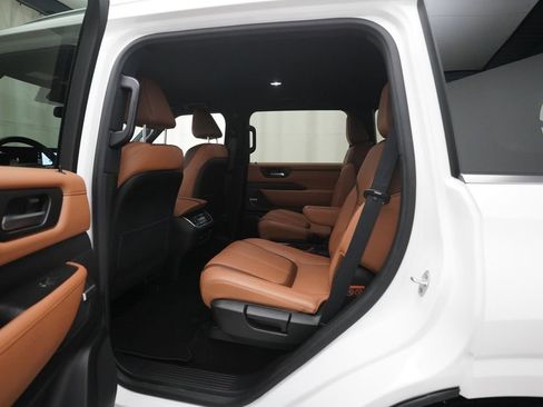 Certified 2025 Nissan Armada SL w/ Captain's Chari Seat Package AWD/4WD image 16