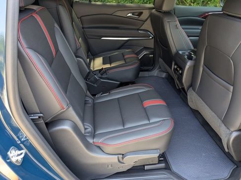 New 2027 Chevrolet Traverse RS FWD image 34