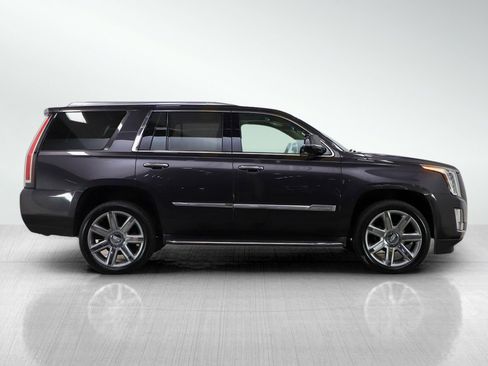 Used 2016 Cadillac Escalade Luxury image 7