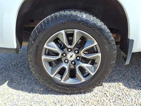 Used 2023 Chevrolet Silverado 1500 RST image 11