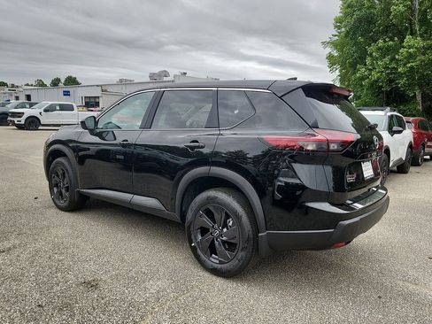 New 2026 Nissan Rogue SV AWD/4WD image 3