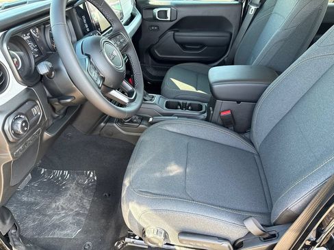 New 2026 Jeep Gladiator Sport AWD/4WD image 22