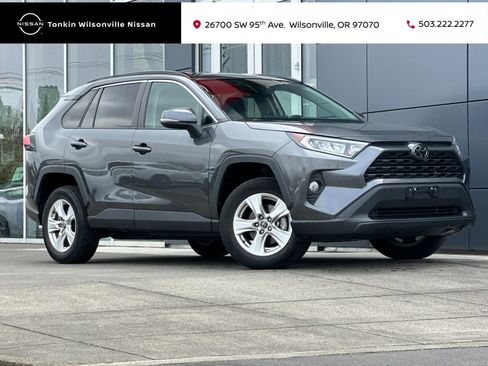 Used 2021 Toyota RAV4 XLE w/ XLE Grade Weather Package AWD/4WD image 1