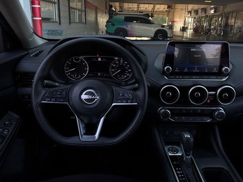 Used 2025 Nissan Sentra SV FWD image 13