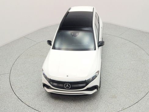 Used 2023 Mercedes-Benz EQB 300 4MATIC image 24