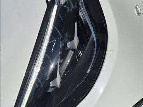 Used 2023 Mercedes-Benz E 450 Cabriolet image 9