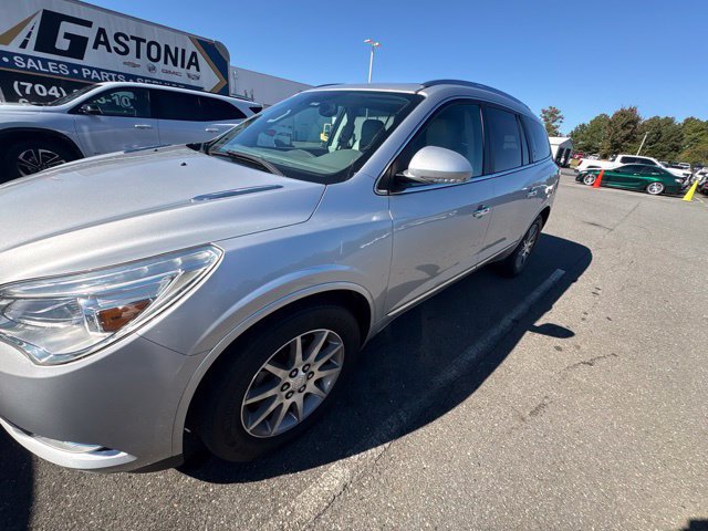 Used 2017 Buick Enclave Leather w/ Trailering Package FWD image 3