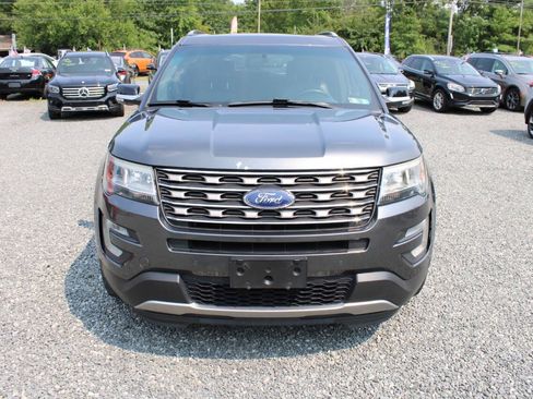 Used 2016 Ford Explorer XLT w/ Equipment Group 202A AWD/4WD image 3