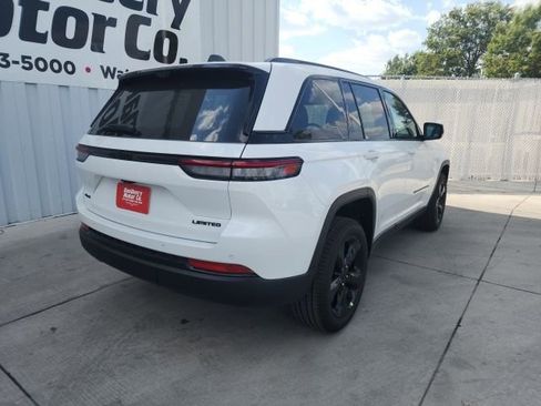 New 2025 Jeep Grand Cherokee Limited w/ Luxury Tech Group II image 18