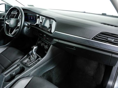 Certified 2024 Volkswagen Jetta SE FWD image 20