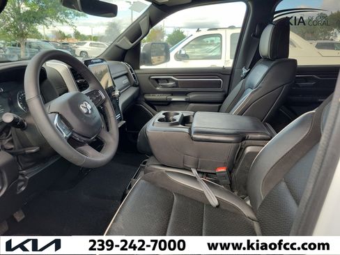 Used 2025 RAM 1500 Laramie AWD/4WD image 5
