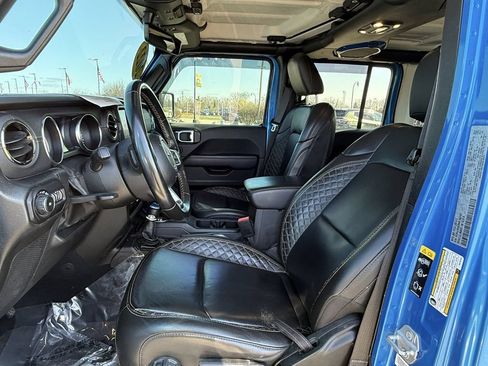 Used 2022 Jeep Wrangler Unlimited Sahara AWD/4WD image 7